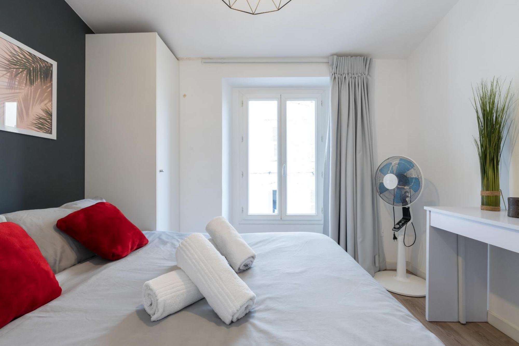 Magenta Square Central 1 Bdr With Ac Nice Luaran gambar